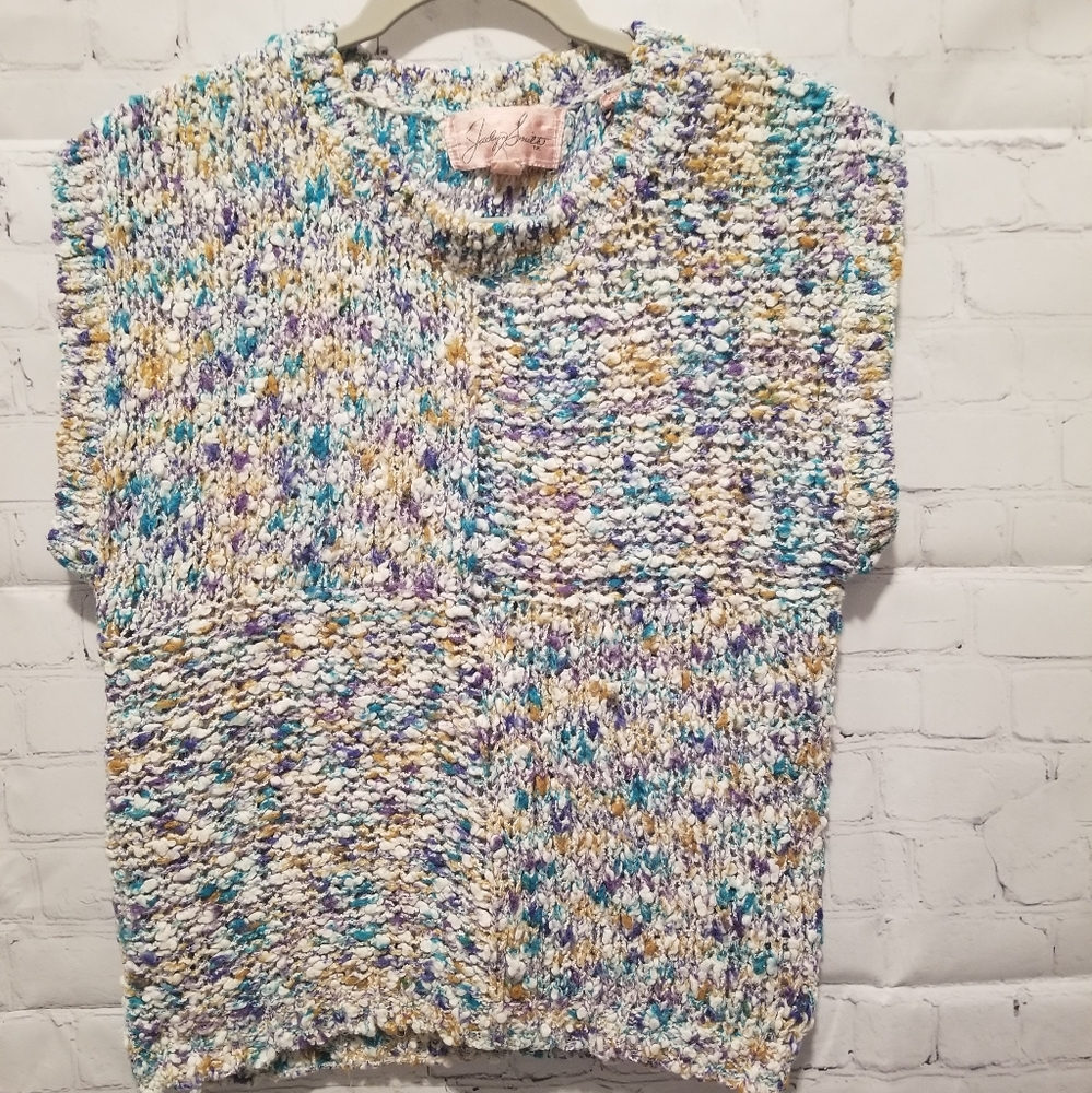 Vintage Jaclyn Smith  sleeveless knitted pastel sweatshirt. Size small